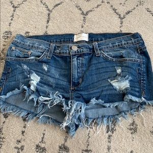 Gilded intent shorts